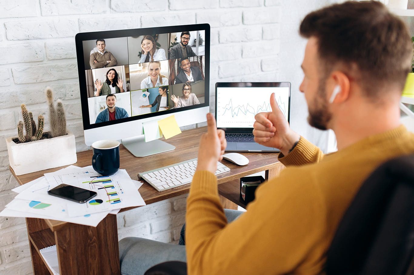 Why improving the experience for remote employees shouldn’t be at the expense of those in the office ?